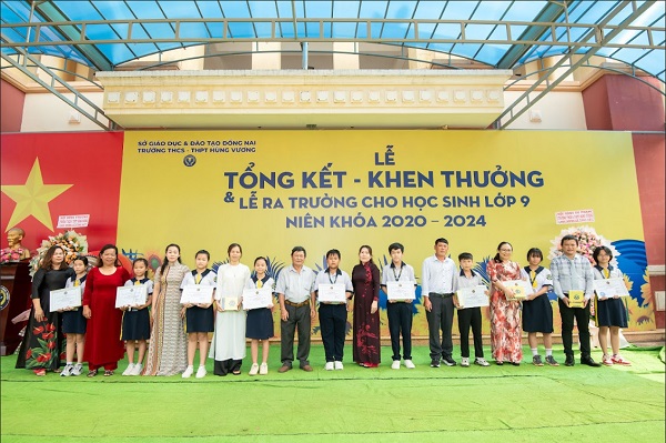 03.6.24 Trường THCS-THPT Hùng Vương4.jpg