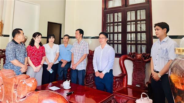 05.05.25 Thăm tặng quà các gia đình chính sách_600_05052025145749.jpg