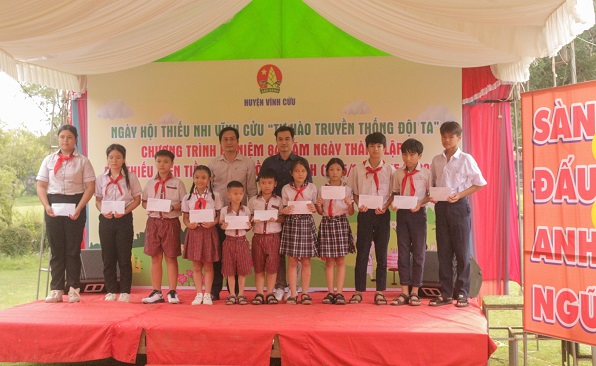 22.5.25 NGAYHOI15.jpg