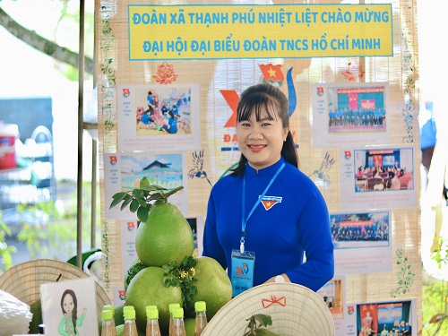 ngochoa1.jpg